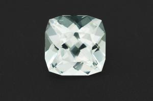 Данбурит 4,20 карат Кушон